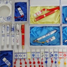 C创意陶瓷青花瓷套装 中国风 个性 礼品精品陶瓷4g u盘
